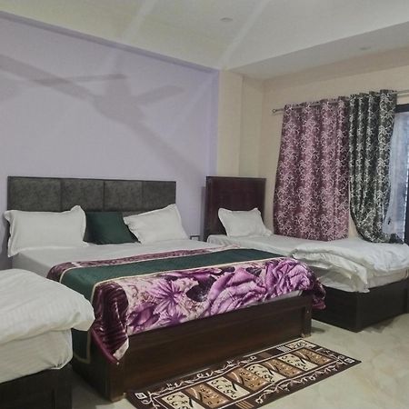 Dixit Residency Hotel Vrindāvan Exterior foto
