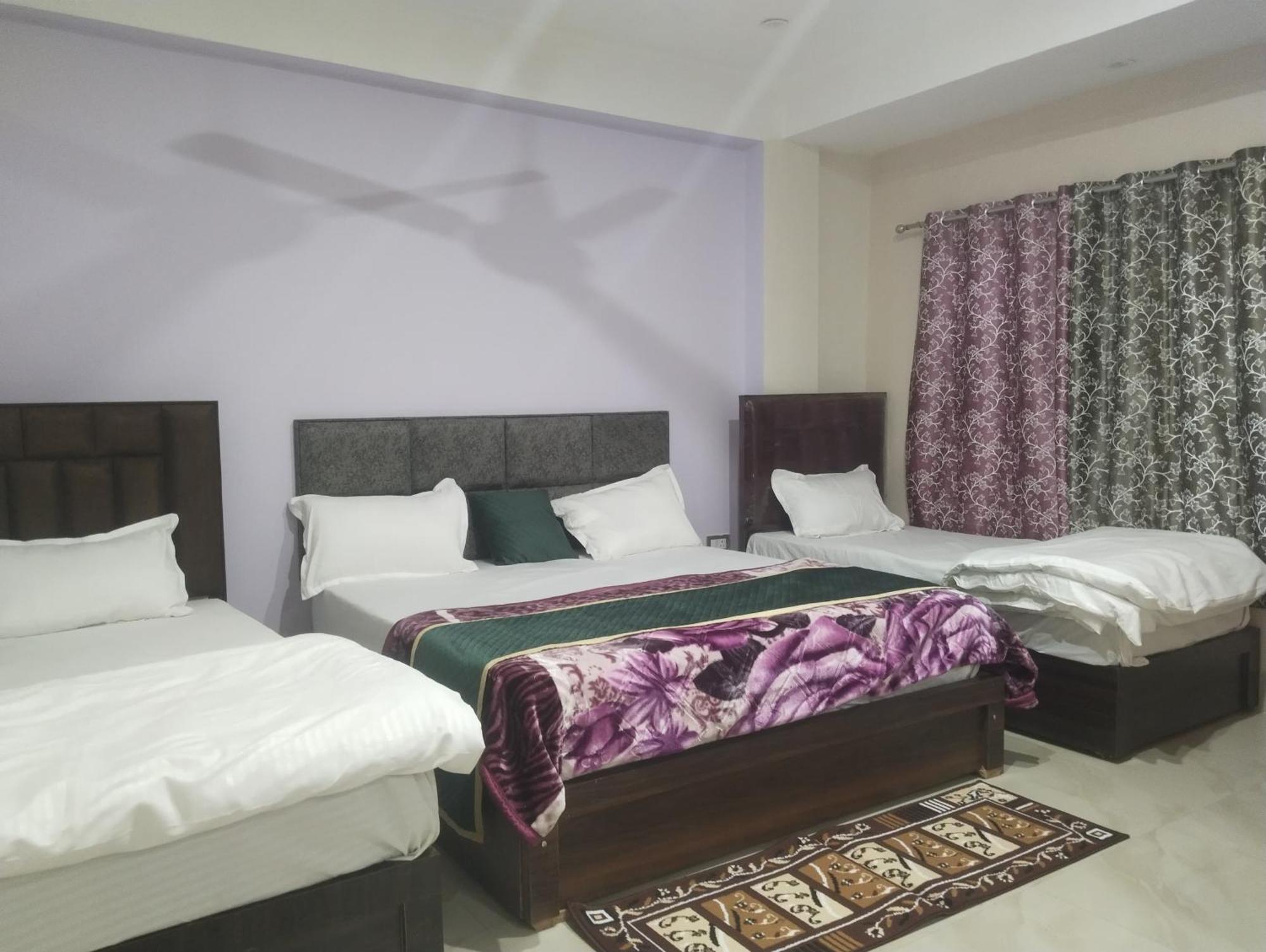 Dixit Residency Hotel Vrindāvan Exterior foto