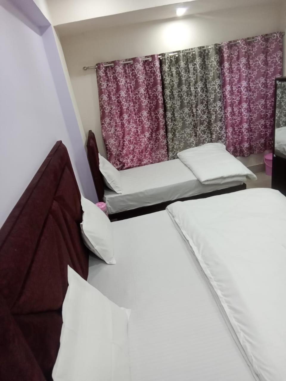 Dixit Residency Hotel Vrindāvan Exterior foto