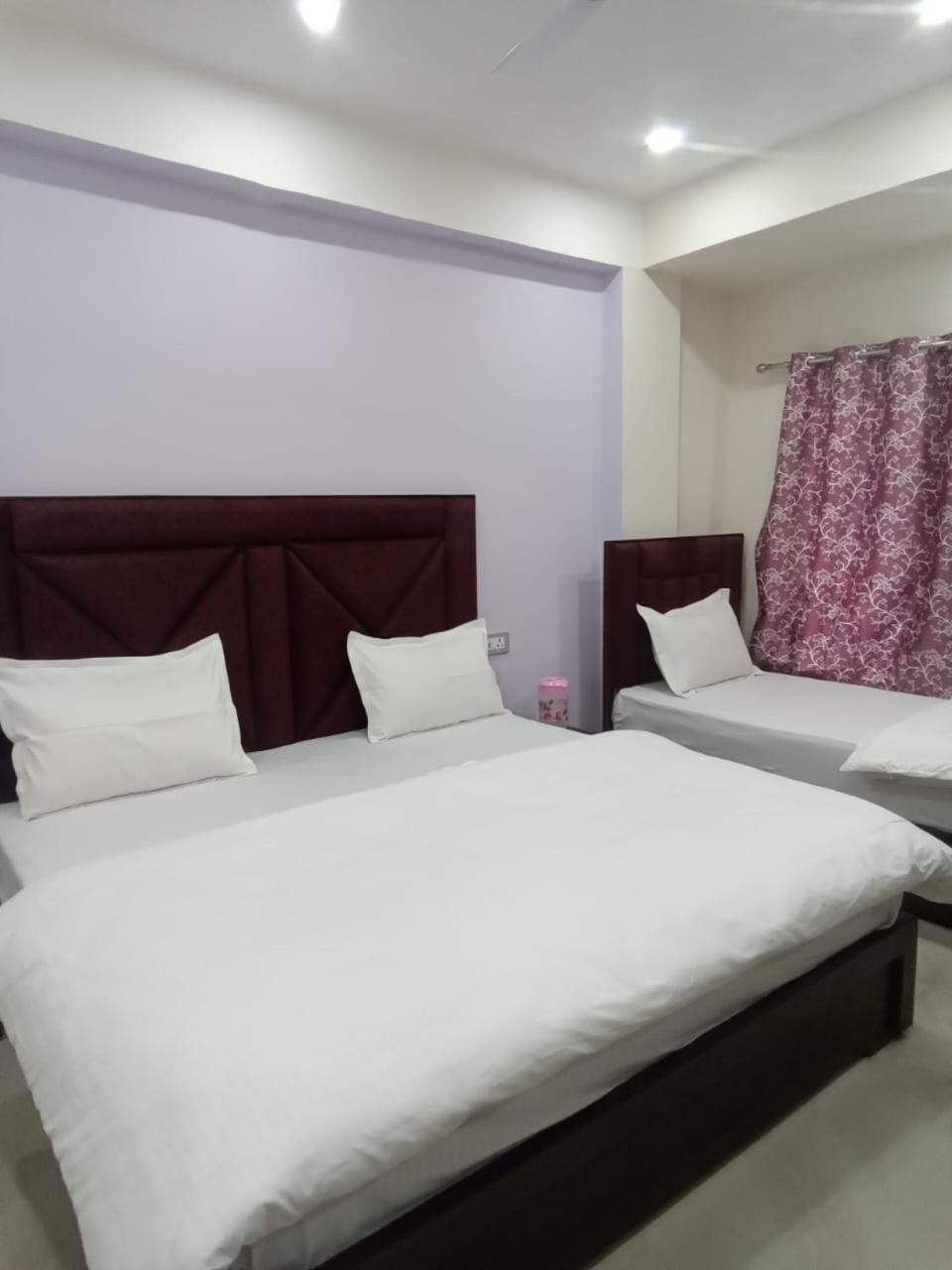 Dixit Residency Hotel Vrindāvan Exterior foto