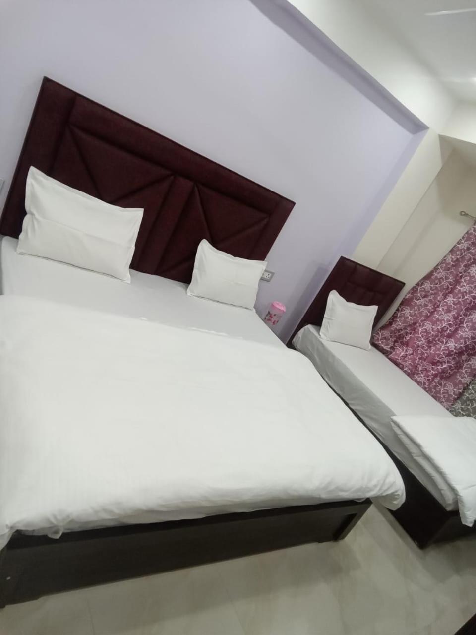Dixit Residency Hotel Vrindāvan Exterior foto