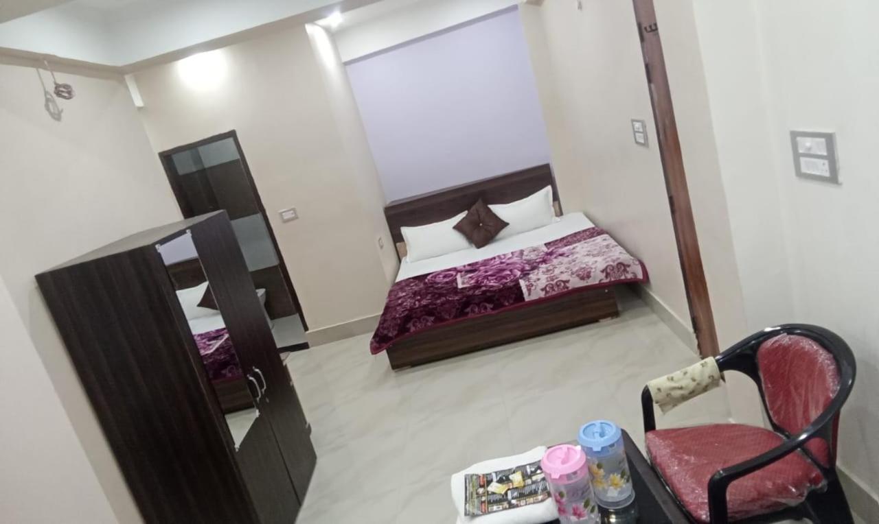 Dixit Residency Hotel Vrindāvan Exterior foto