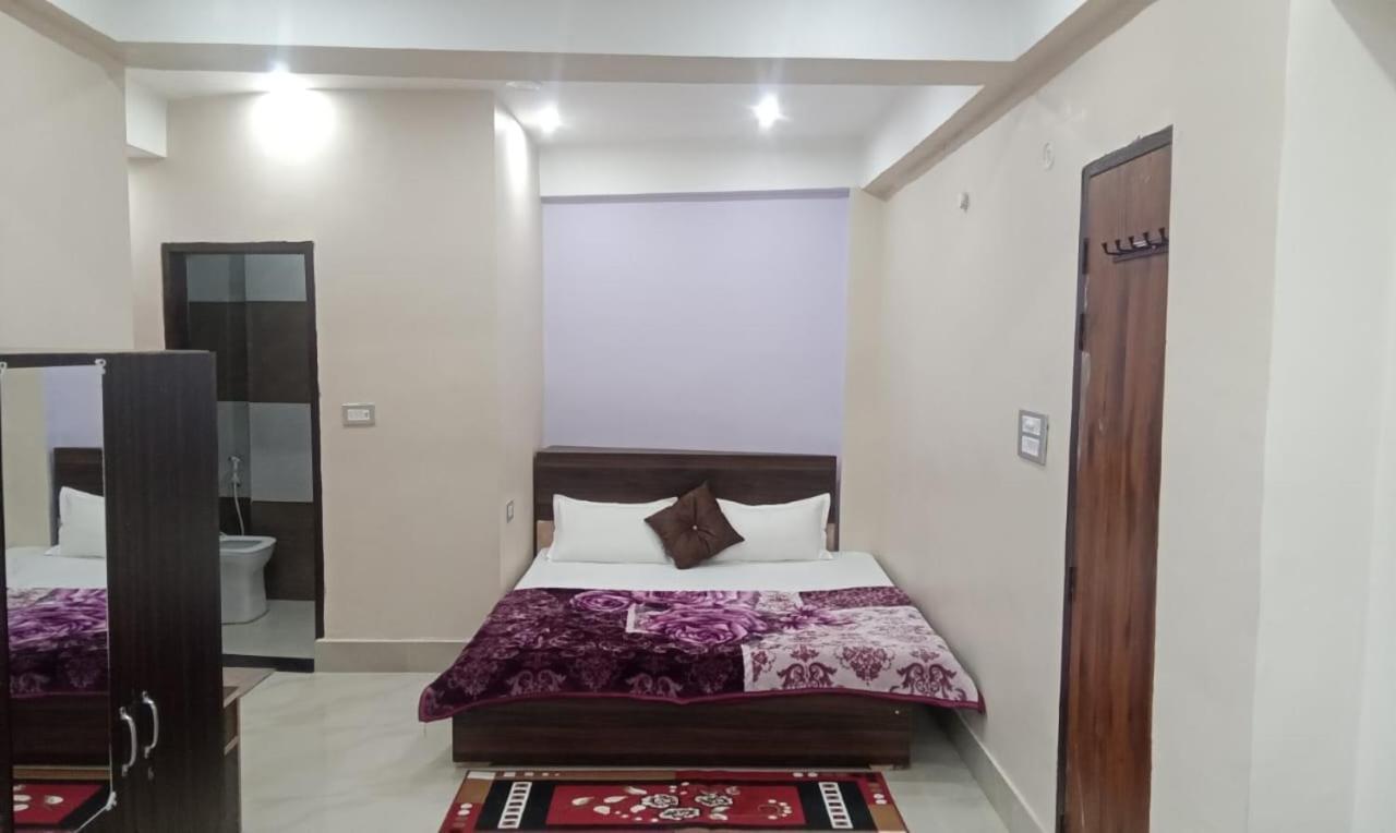 Dixit Residency Hotel Vrindāvan Exterior foto